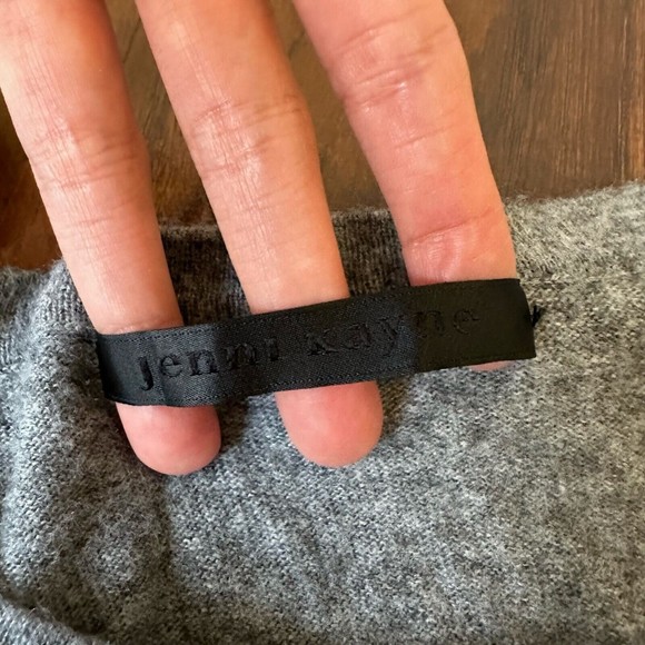 JENNI KAYNE Everyday Tee T-Shirt in Grey Recycled Polyamide - Picture 6 of 8